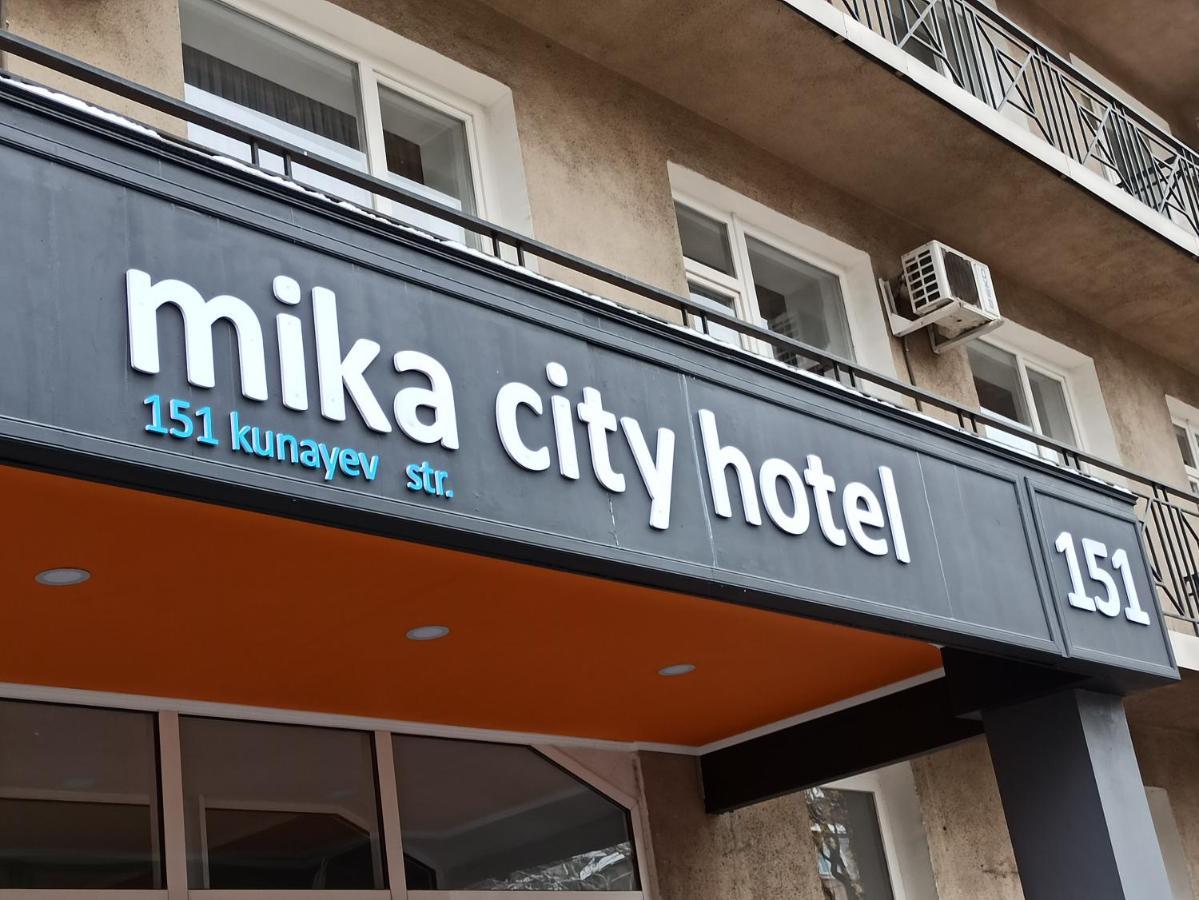 Mika City Hotel Алма Ата Екстериор снимка