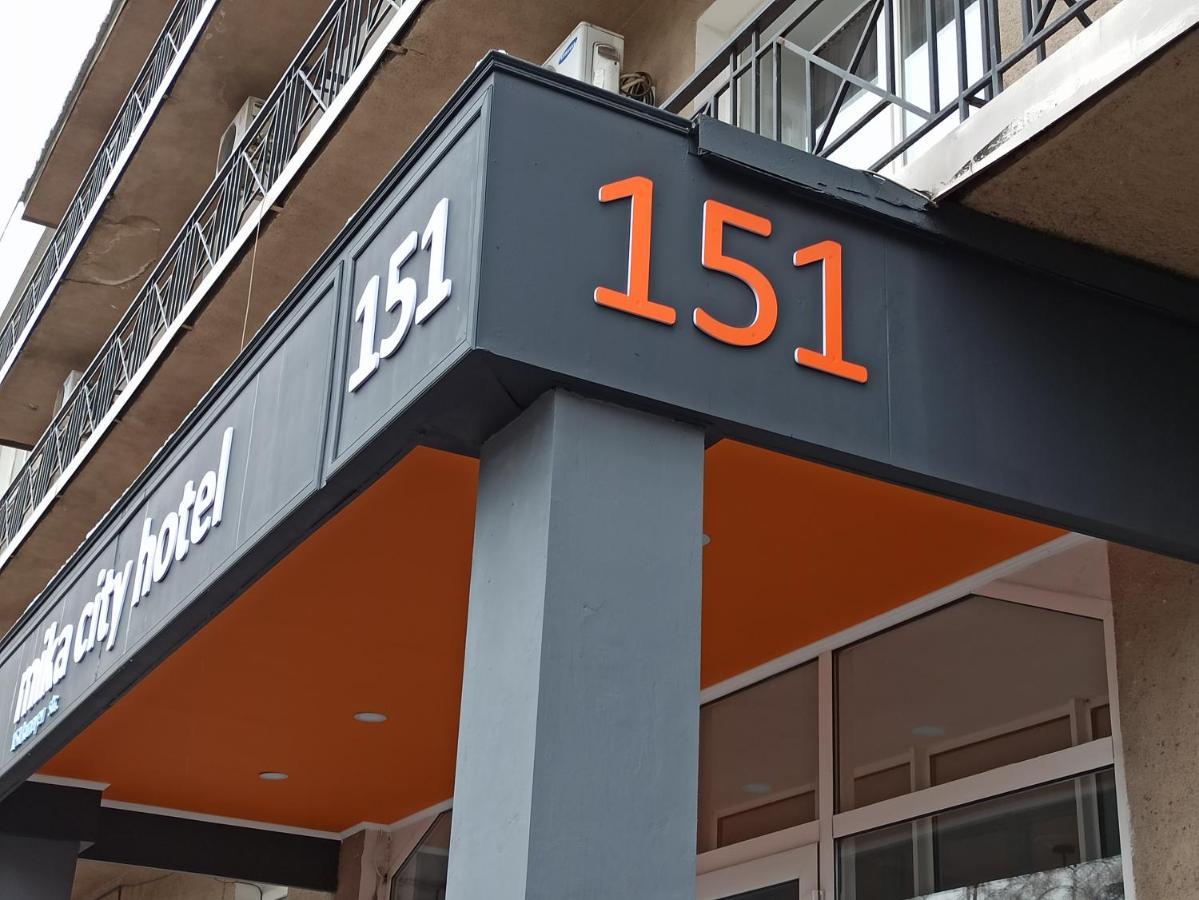 Mika City Hotel Алма Ата Екстериор снимка