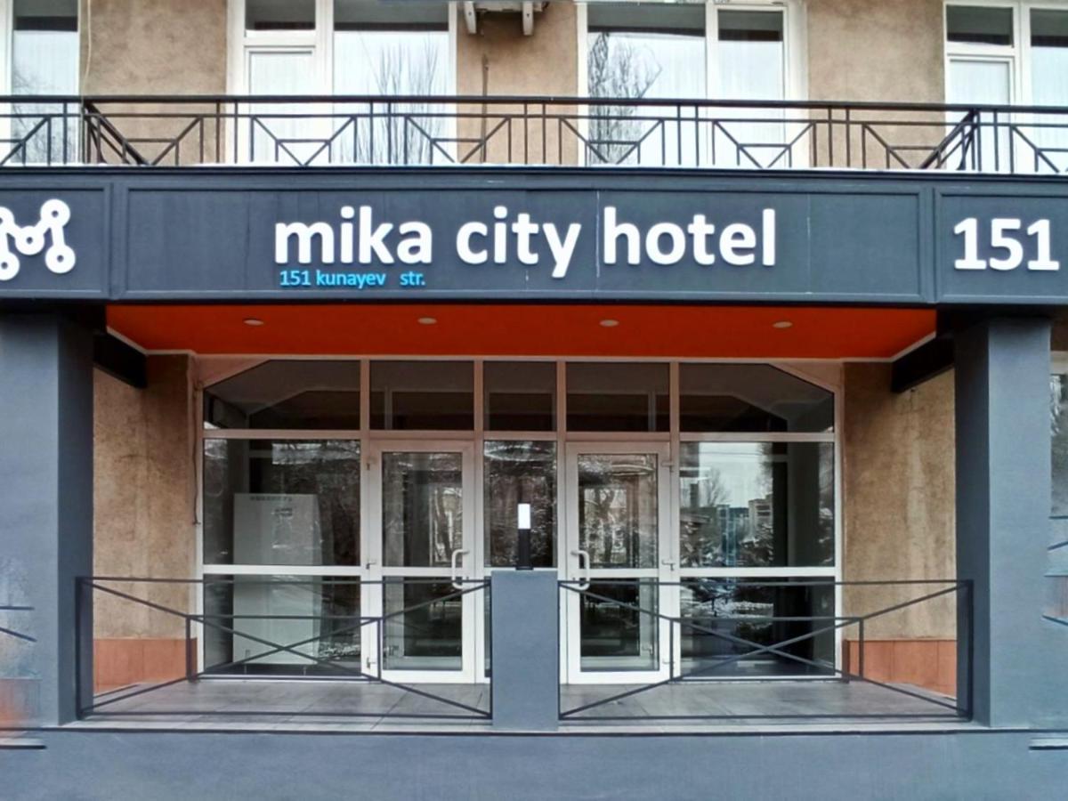 Mika City Hotel Алма Ата Екстериор снимка