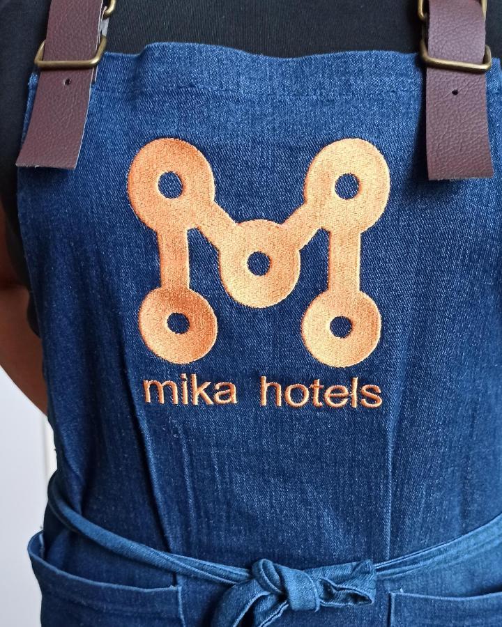 Mika City Hotel Алма Ата Екстериор снимка