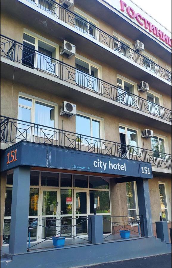Mika City Hotel Алма Ата Екстериор снимка