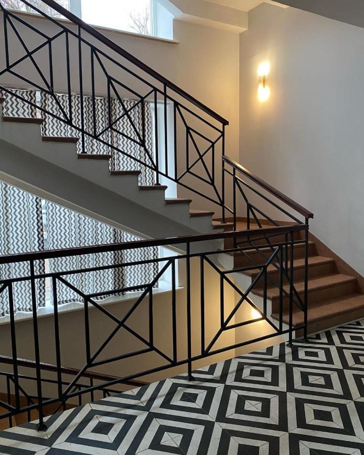 Mika City Hotel Алма Ата Екстериор снимка