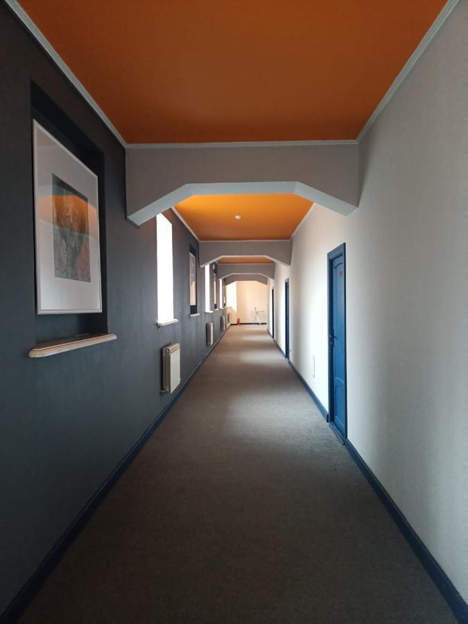 Mika City Hotel Алма Ата Екстериор снимка