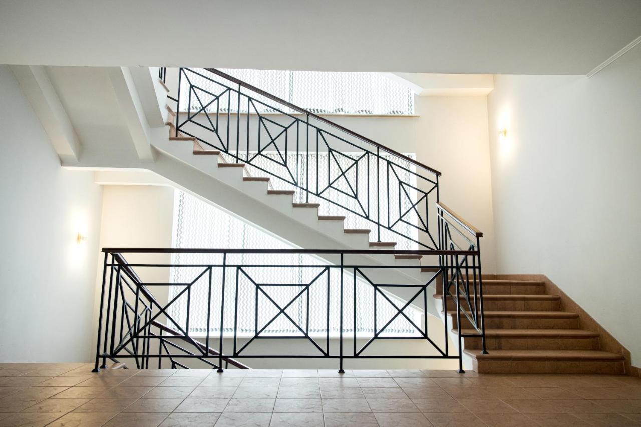 Mika City Hotel Алма Ата Екстериор снимка