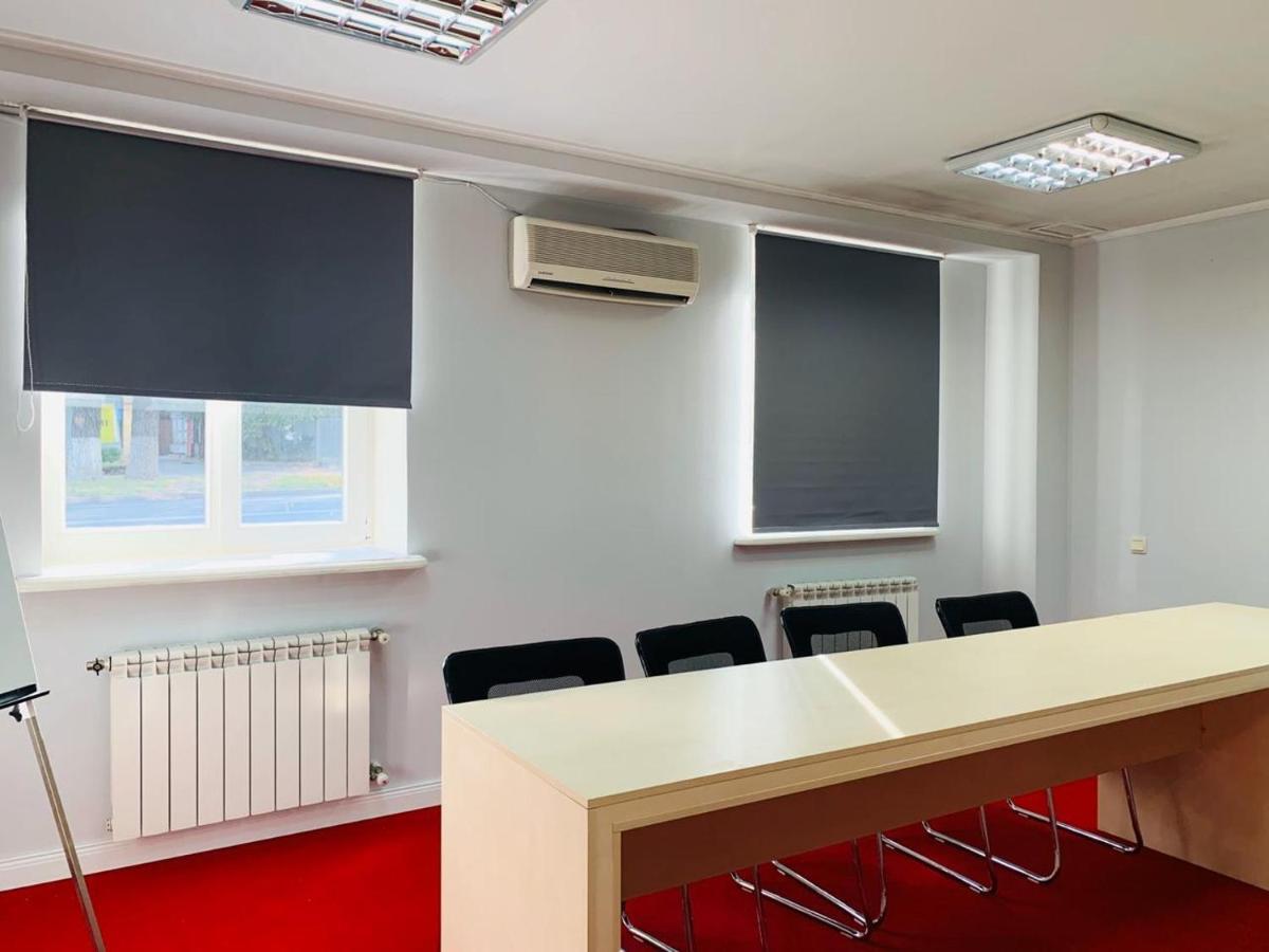 Mika City Hotel Алма Ата Екстериор снимка